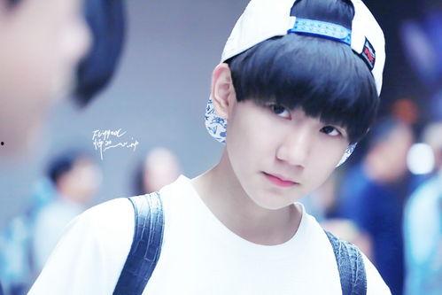 王源吃瓜爆料娱乐节目,一场吃瓜爆料的娱乐盛宴